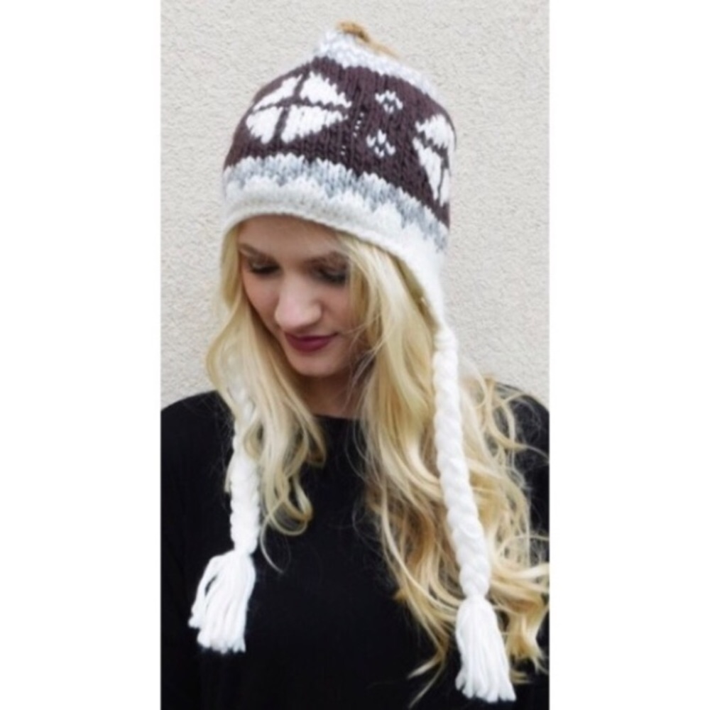 Snowflake Fairisle Beanie 🧶